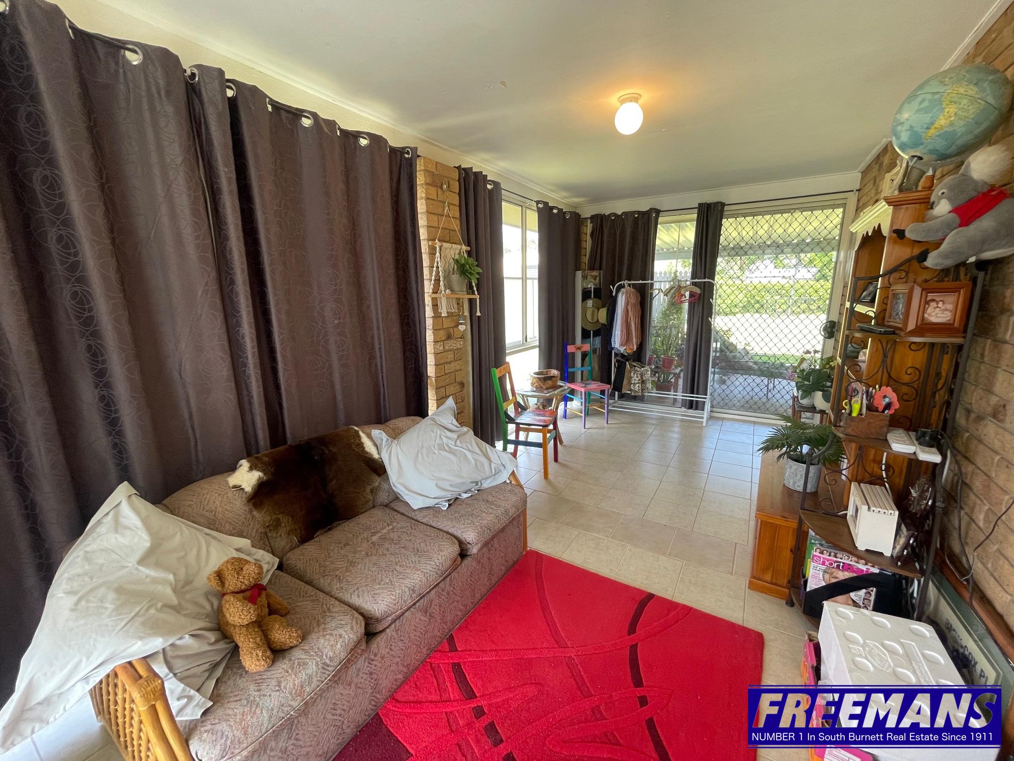 6 WICKHAM ST, NANANGO QLD 4615, 0 chambres, 0 salles de bain, House