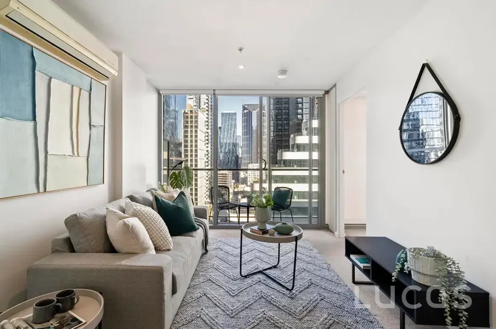 Luxurious 2 bedrooms 1 bathroom 1 study room  1 car parking space