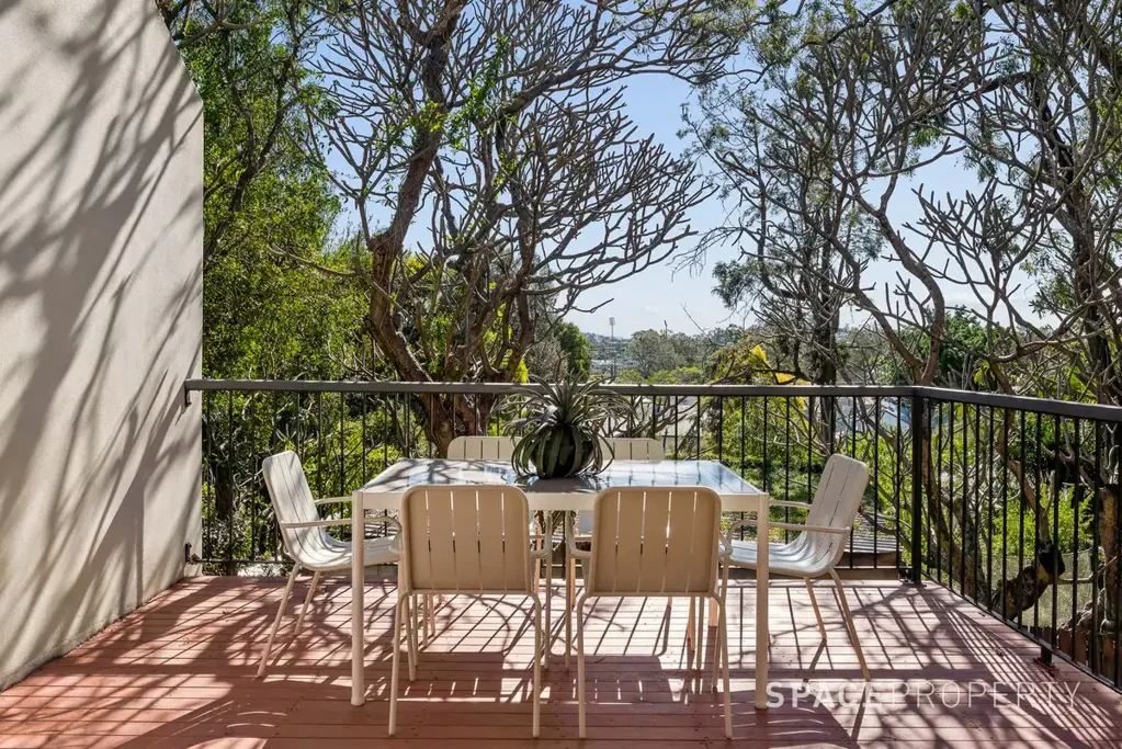 Herston 2ਬੈੱਡਰੂਮ Spacious, Light-Filled Townhome in a Prime Inner-City Location