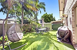 4/348 Oxley Drive, Coombabah