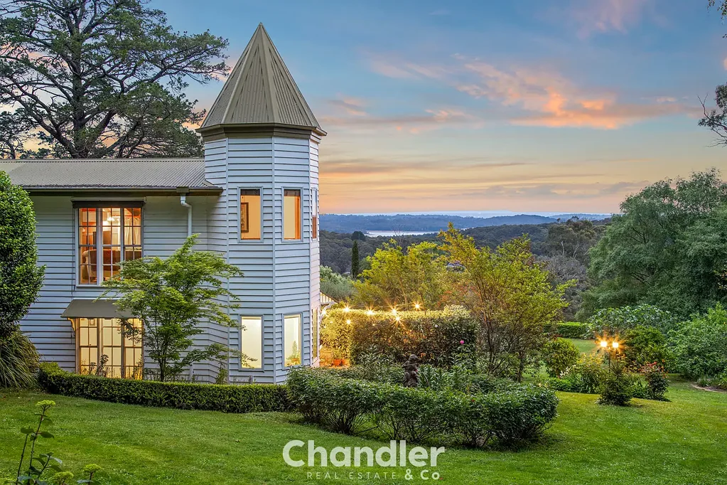 Emerald 4房 山脊壮丽水景 1930年代Art Deco 6灶头燃气灶 成熟花园果园 全屋地暖冷却 Bindaree - A Scenic Hills Estate with Sweeping Views on over 1½ Acres