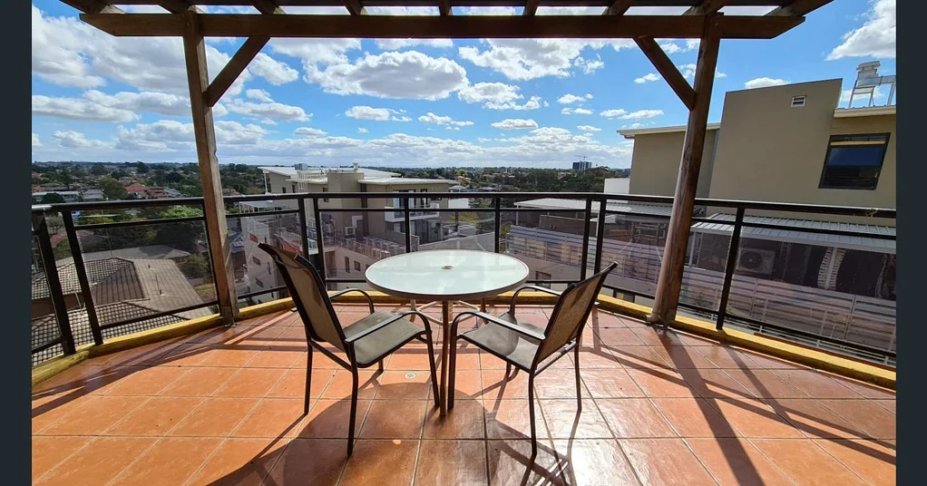 Modern Parramatta Apartment - Convenient Location!