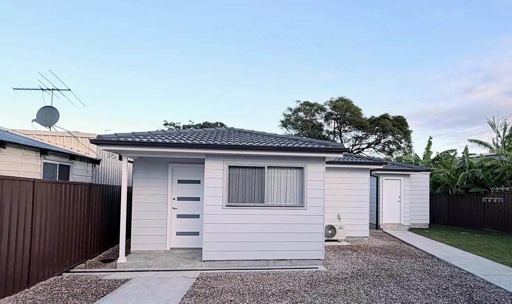 BRAND NEW GRANNY FLAT - WATER BILL INCLUDED