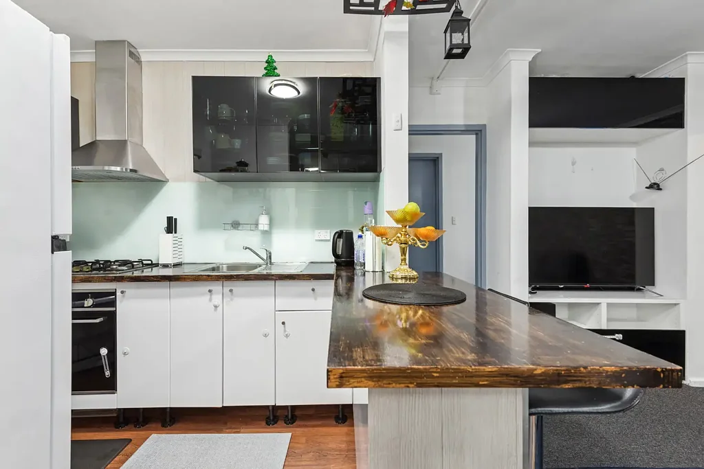 Brooklyn Park 3Zimmer Fully renovated apartment in a great spot...