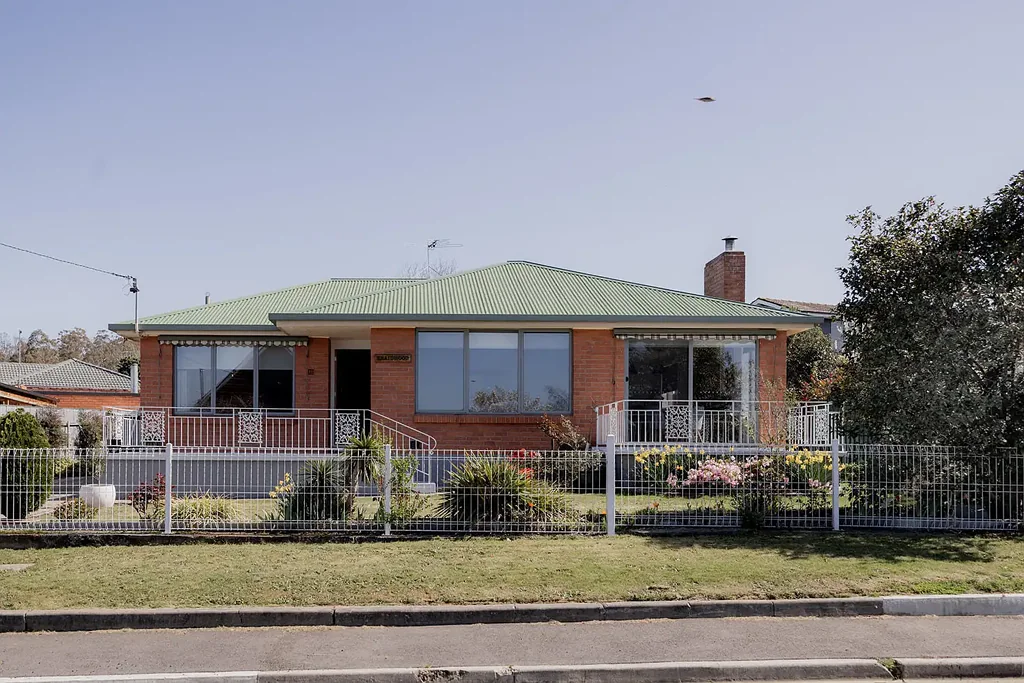 Norwood 3Zimmer Updated throughout, light filled living spaces, undercover alfresco area and generous side access