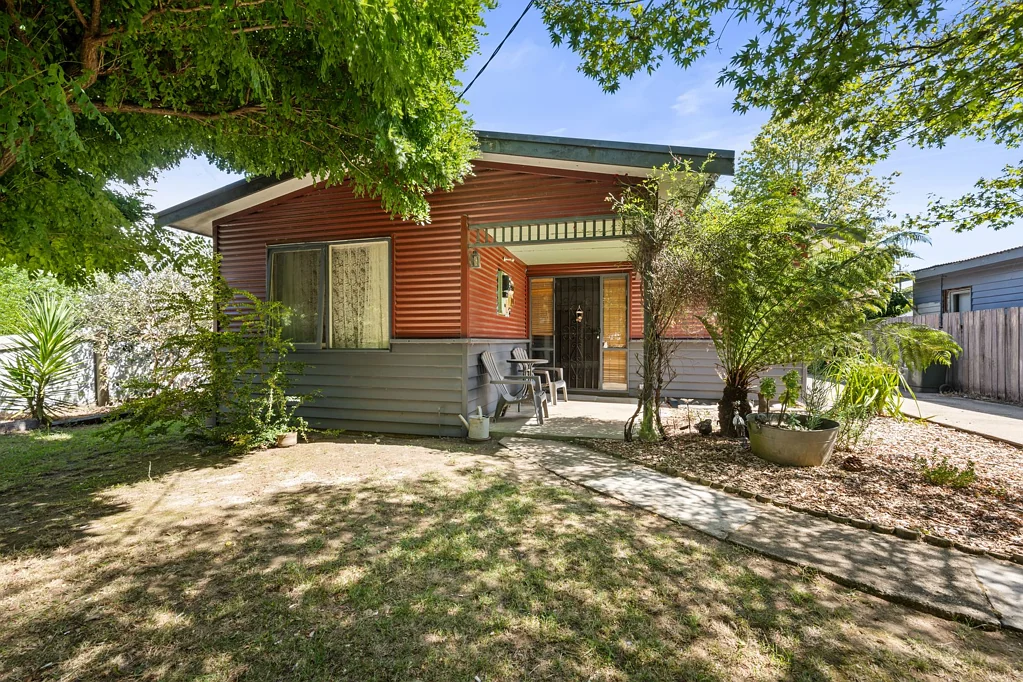 9 Bailey Street, Porepunkah, VIC 3740