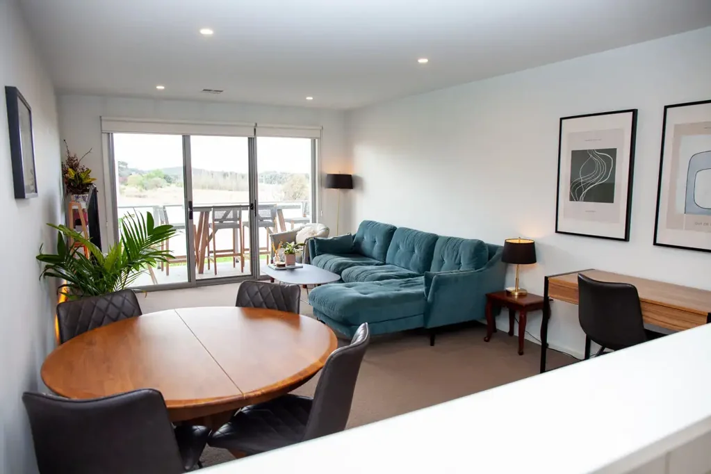 Lawson 2Moenga Contemporary Style with Stunning Views