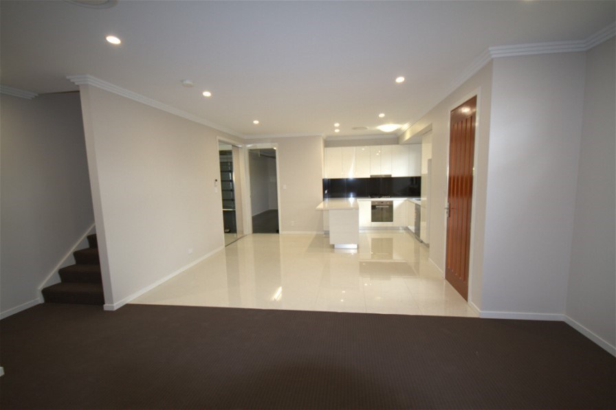 TOWNHOUSE 7 86 GRACE ST, WULKURAKA QLD 4305, 0部屋, 0バスルーム, Townhouse