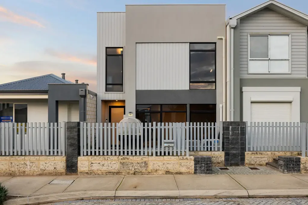 14 Elvire Grove, Golden Bay, WA 6174