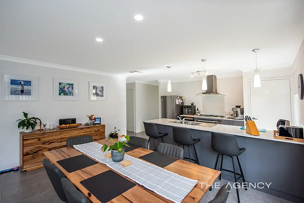 Vasse 3कमरा Modern Comfort with Effortless Indoor-Outdoor Living