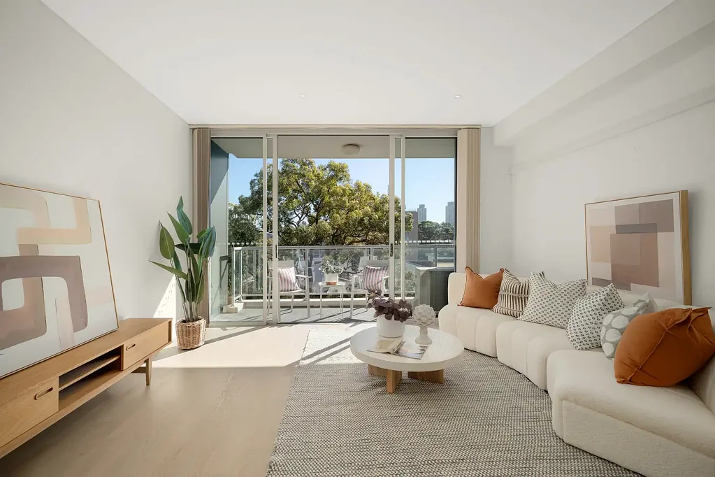 Waterloo 2غرفة نوم Contemporary urban living in Waterloo's premier precinct | 2 + Study