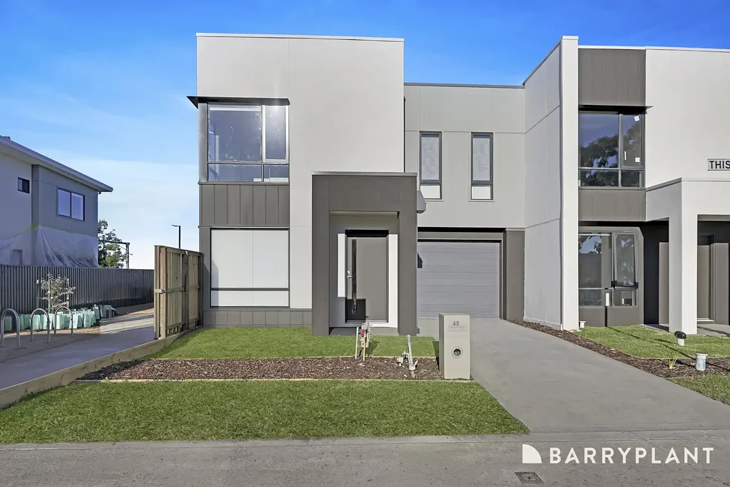 Brand New Modern Living in the Heart of South Morang!
