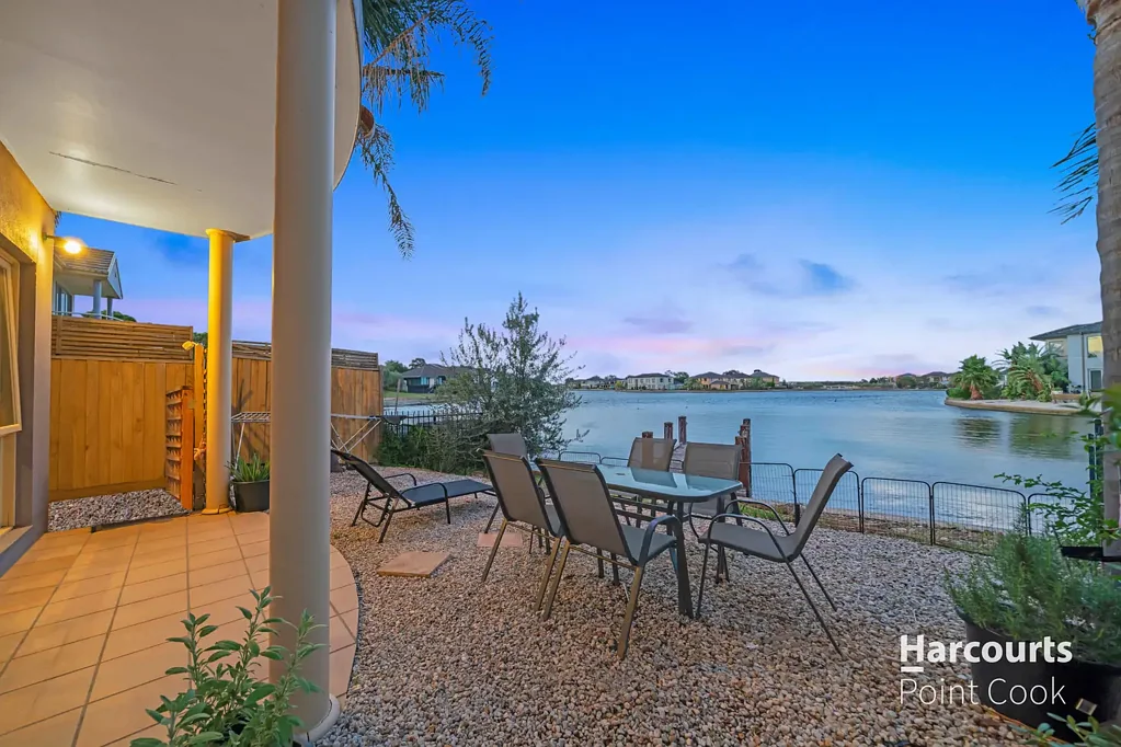 3/93 Sanctuary Lakes South Boulevard, Point Cook, VIC 3030