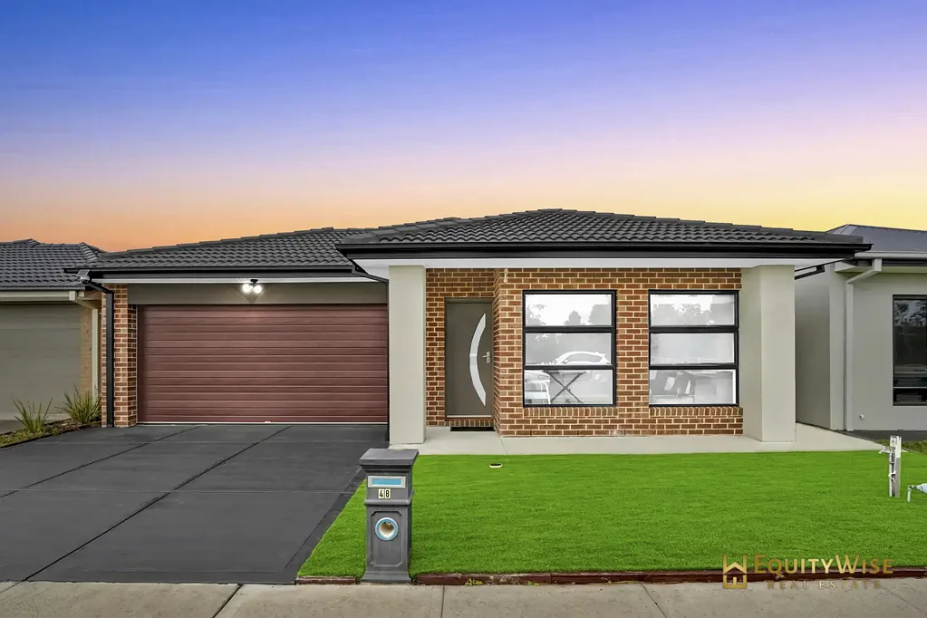 Wyndham Vale 4房 绝佳地段，无与伦比！ Prime Location At It's Best!
