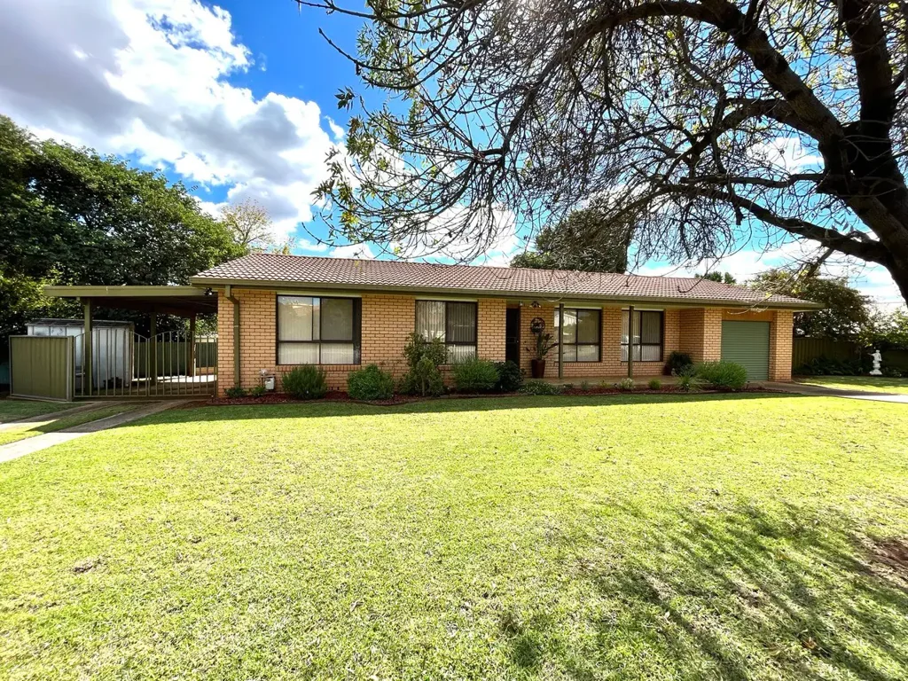 2 Blue Gum Street, Forbes, NSW 2871