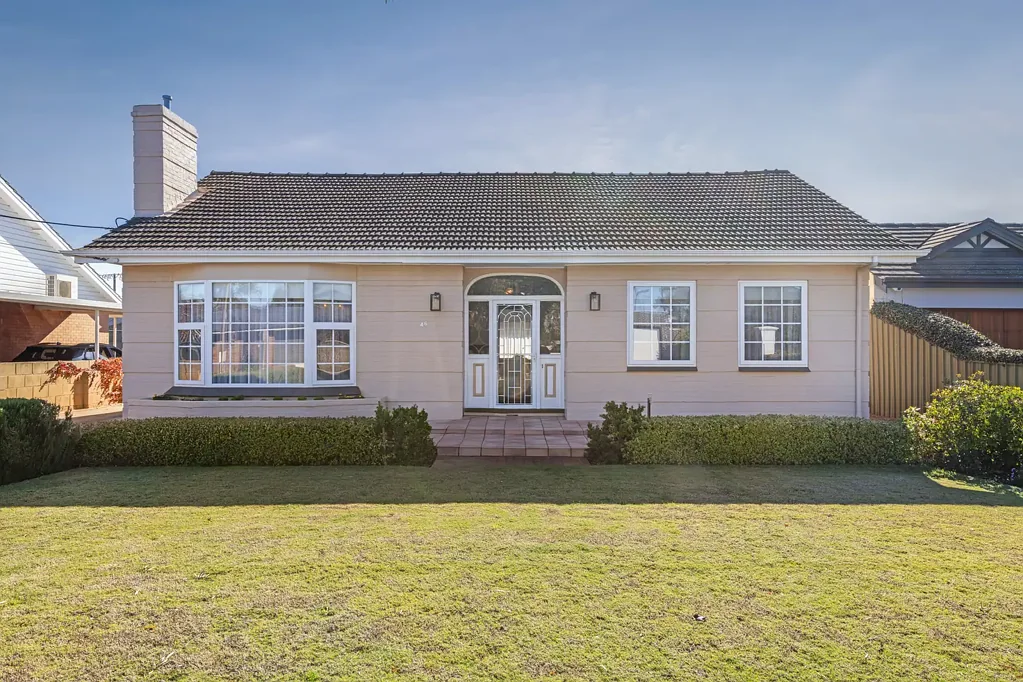 Somerton Park 3房  Coastal Family Living on a Prime 780sqm Allotment
