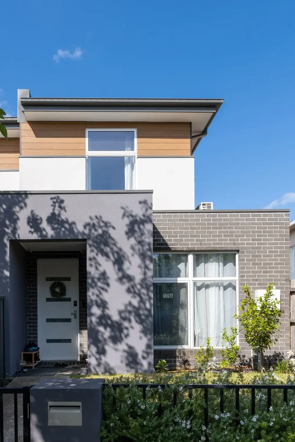 Experience Designer Living in a Stylish 3-Bedroom Residence!