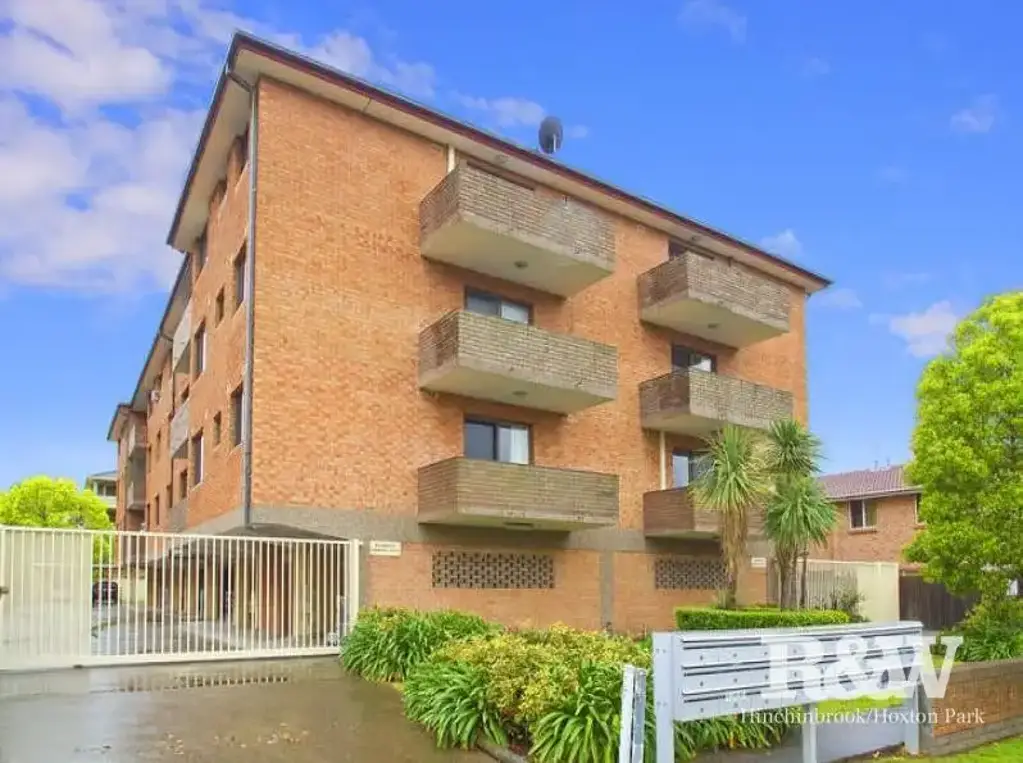 Charming 2-Bedroom Unit in Fairfield