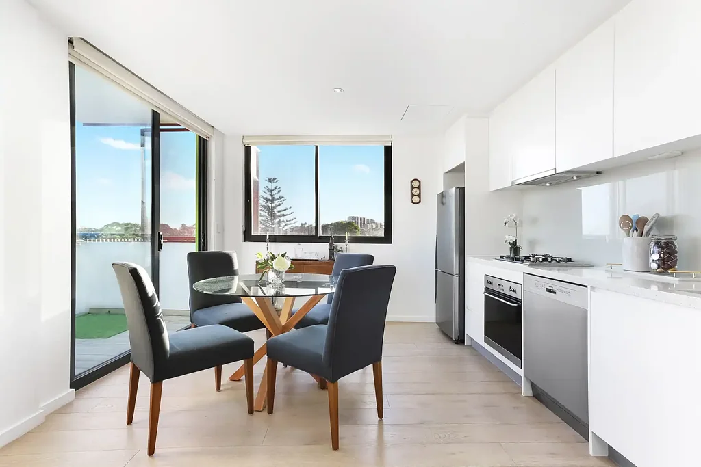 Modern Apartment Living Moments from Maroubra Beach