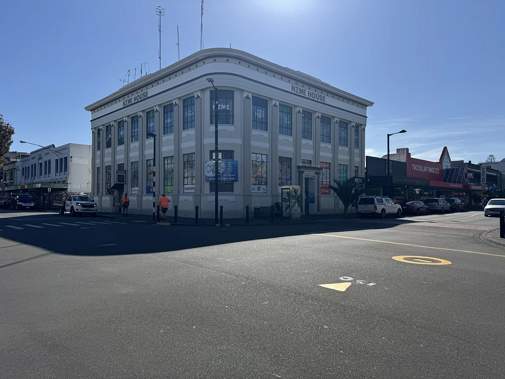 Napier South Corner profile retail or office
