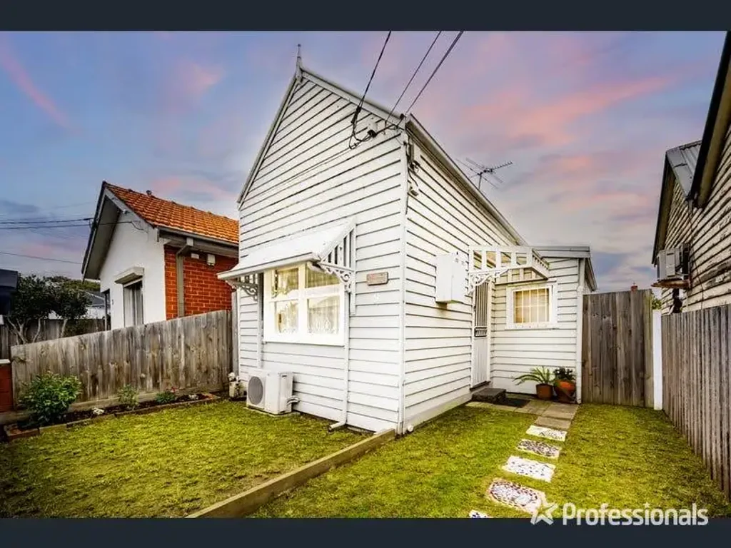 Charming One-Bedroom Home in Prime Footscray Location