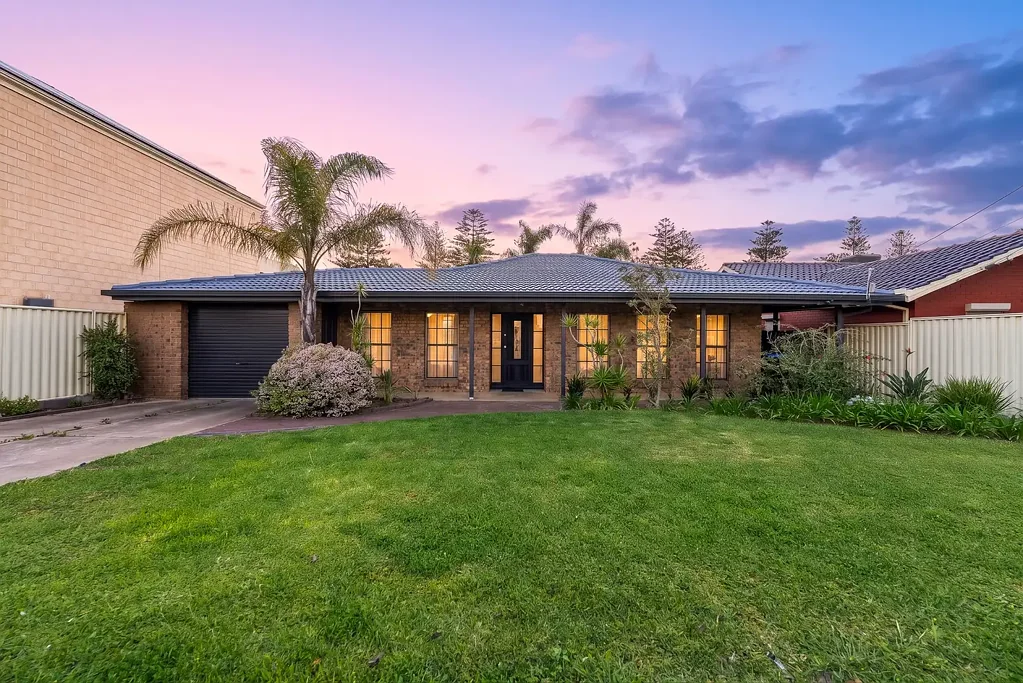 Osborne 3 Bedroom Coastal Living on the Osborne Strip