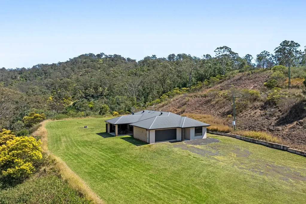 98 Hell Hole Creek Road, Preston, QLD 4352