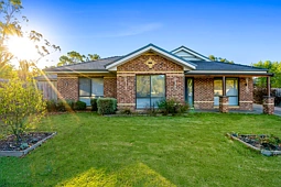 1/104 Station Road, Gisborne