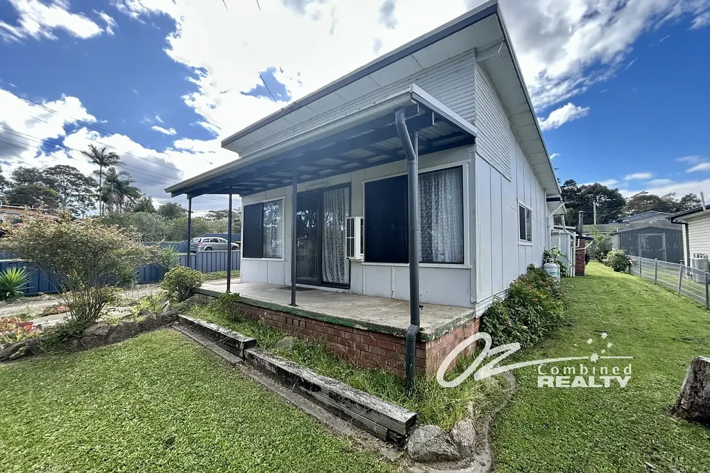 Charming Cottage-Style Home in Prime Sanctuary Point Location