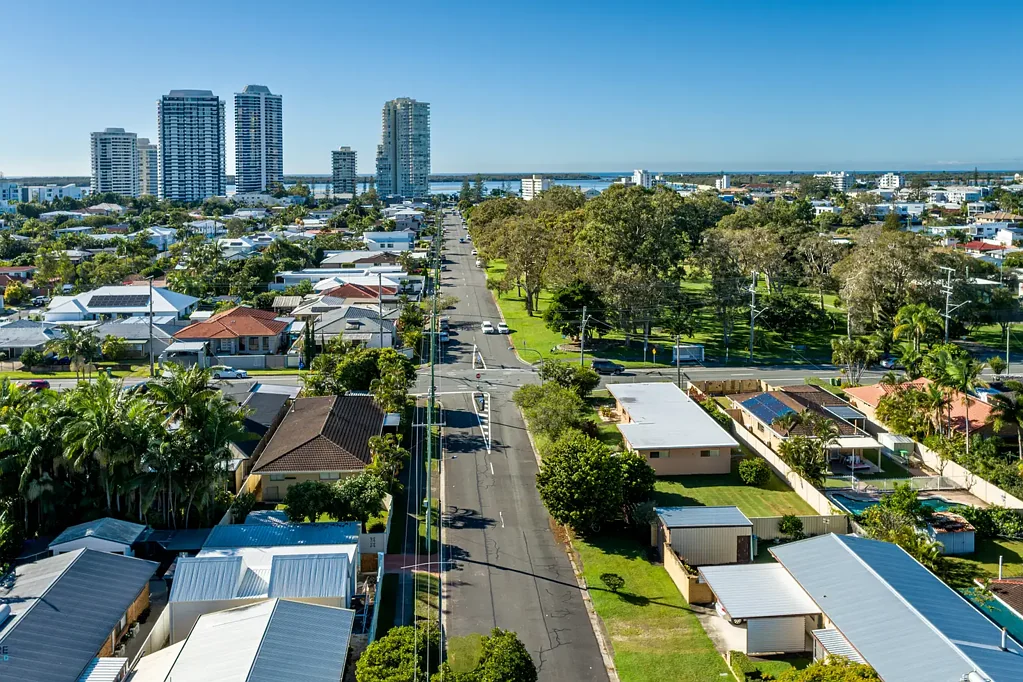 54 Morala Avenue, Runaway Bay, QLD 4216
