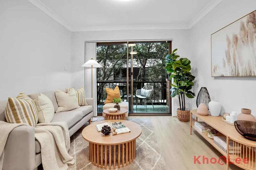 Ultimo 2બેડરૂમ Renovated Split-Level Apartment with North-East Light and Dual Balconies