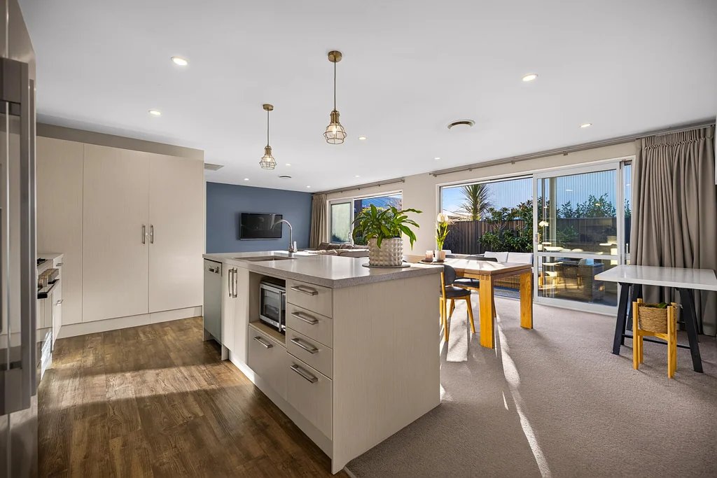 Lower Shotover 4 Bedroom Home & Sleep Out Opportunity in Shotover Country