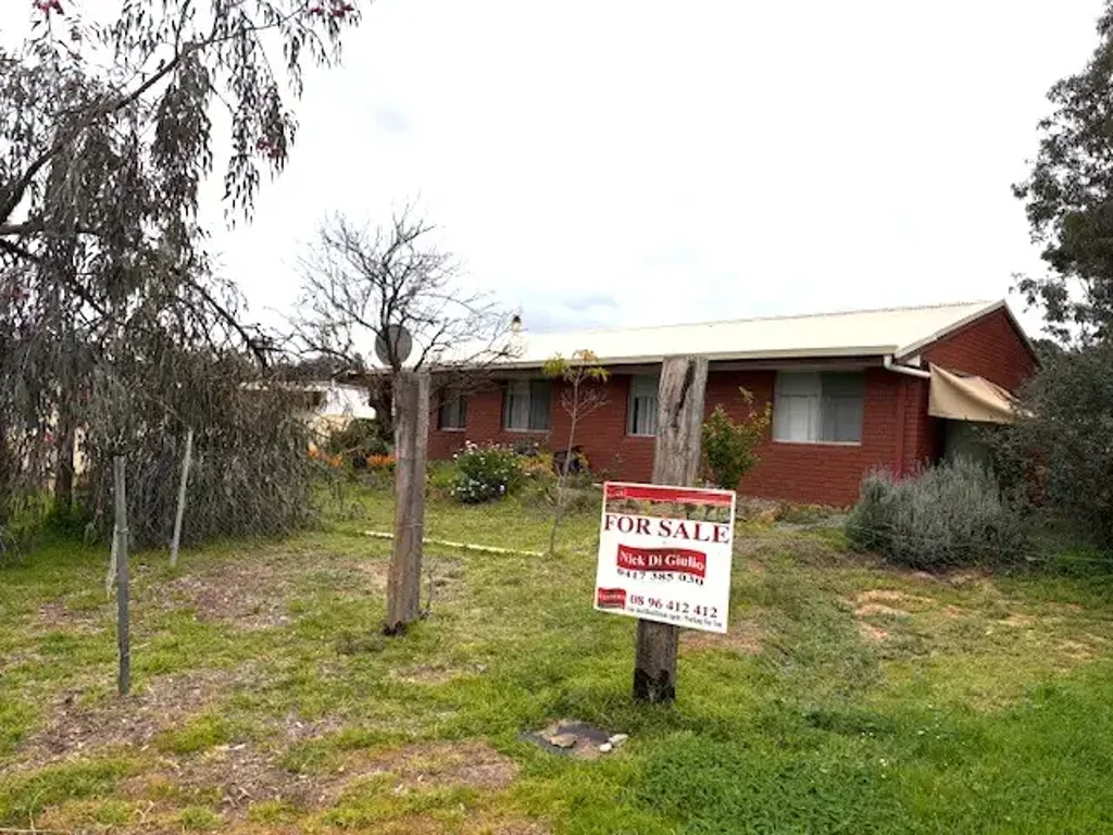 Wandering 3房  Home open, this Sunday 6th 9th at 11am
to 12noon please register your Interest,