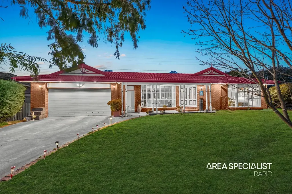 Narre Warren North 4 Bedroom Step into This Beautiful Home in a Serene Location!