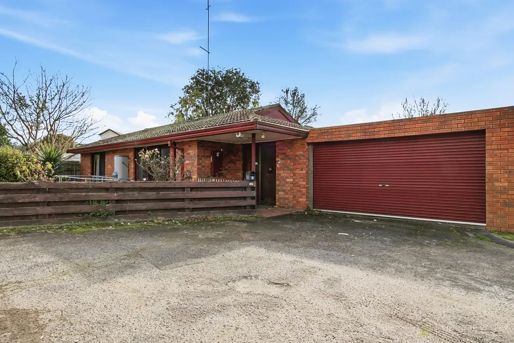 Traralgon 2침실 Spacious, Secure & Full of Potential