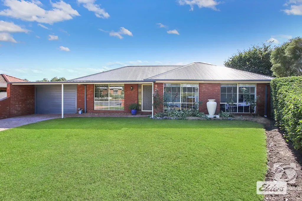 12 Sonia Court, West Wodonga, VIC 3690