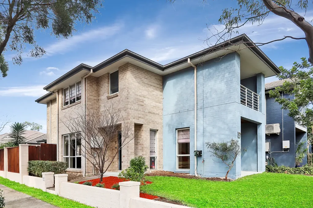 Pemulwuy 3Zimmer Stunning Lakeside Views in the Heart of Pemulwuy!