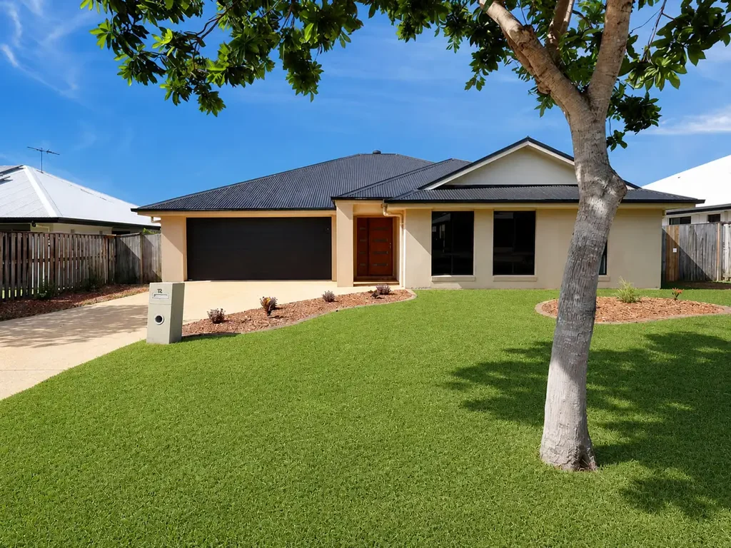 Blacks Beach 4房  Spacious Coastal Investment with Modern Upgrades
