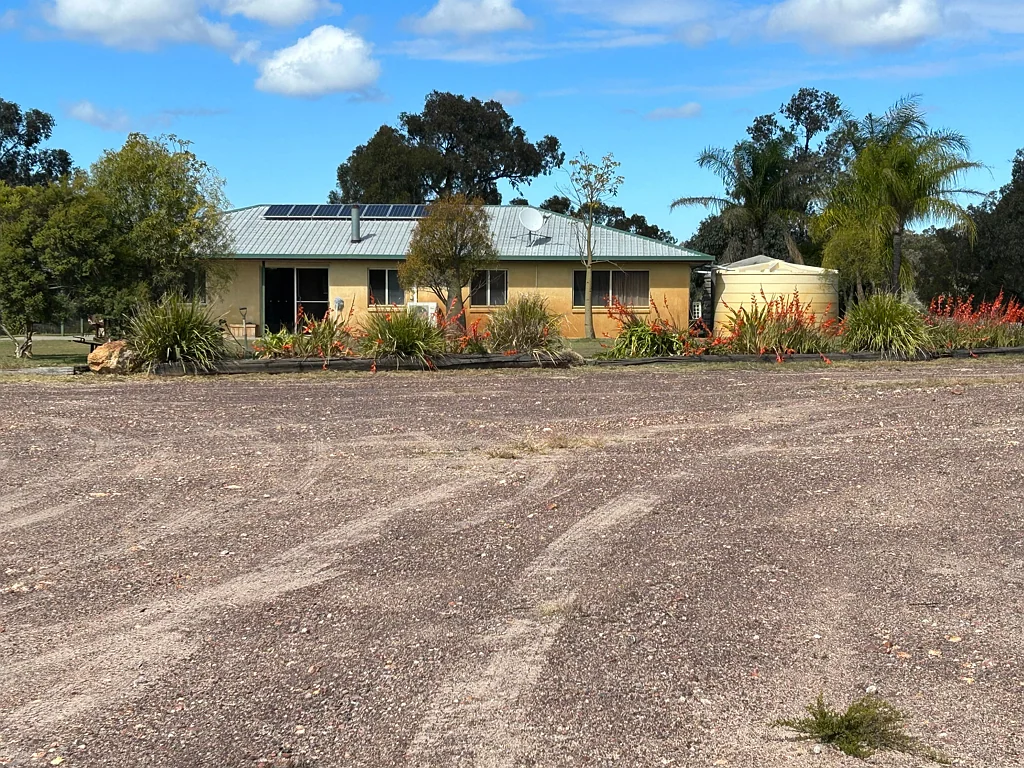Dalwogon  Owners keen to Sell - Fantastic Starter or Expansion Opportunity