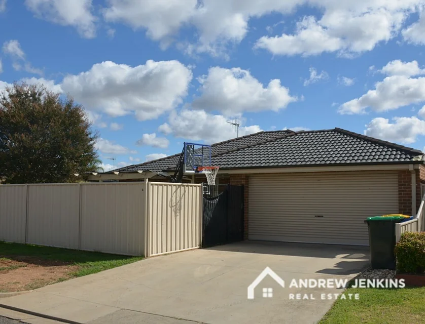 Unit 2/7-9 Sledmere Ave, Cobram, Shepparton, 3 침실, 2 욕실, Townhouse