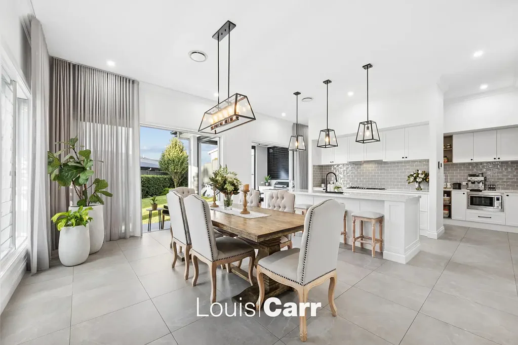 North Kellyville 5कमरा Luxury Family Haven with Rare Bushland Privacy.