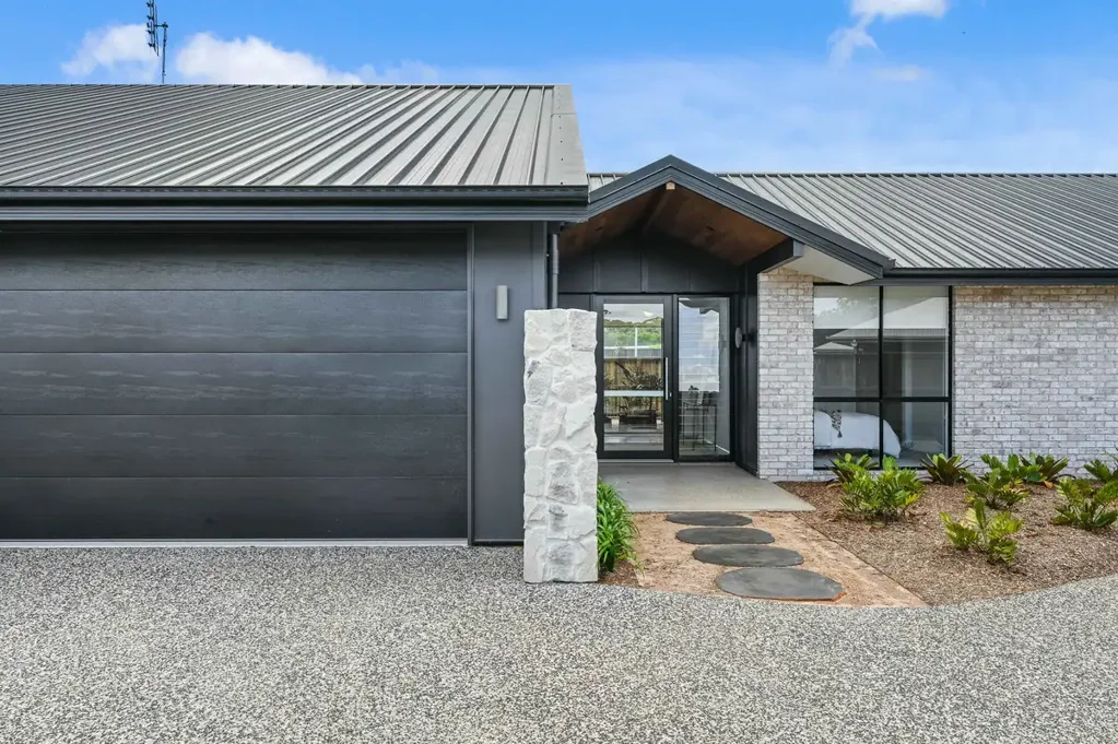 Highfields 4房  Exceptional Family Living with Space, Style & Privacy