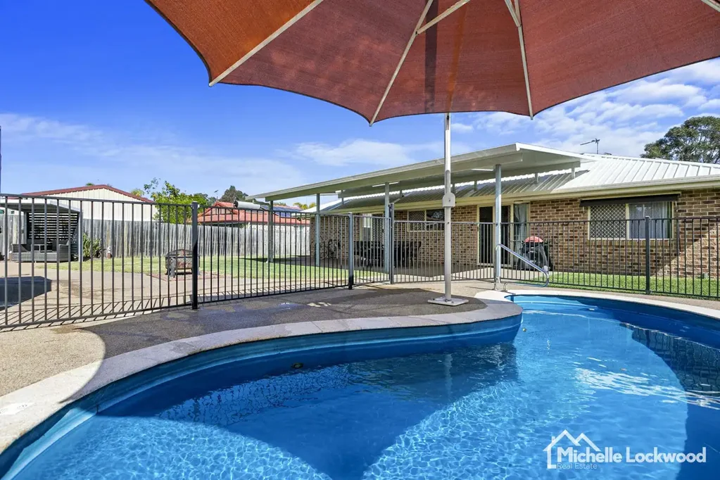 43 Bowerbird Avenue, Eli Waters, QLD 4655