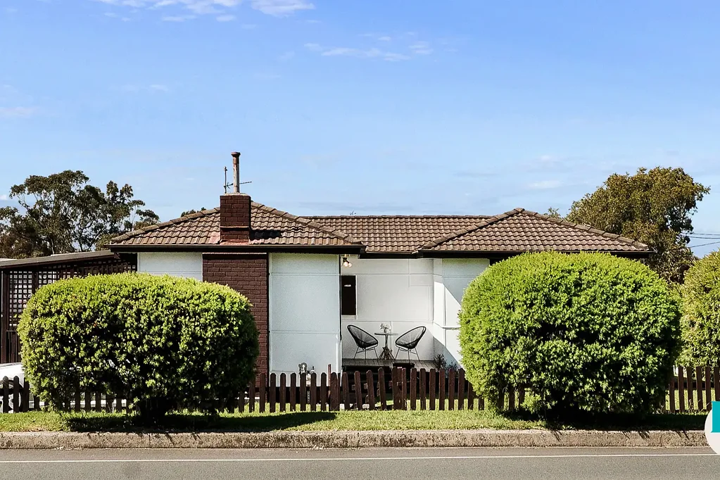 Shellharbour 3कमरा Rare corner block with exciting potential!