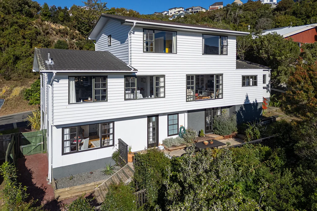 Karori 4房  SUN, SPACE & VIEWS! | BEO $995,000