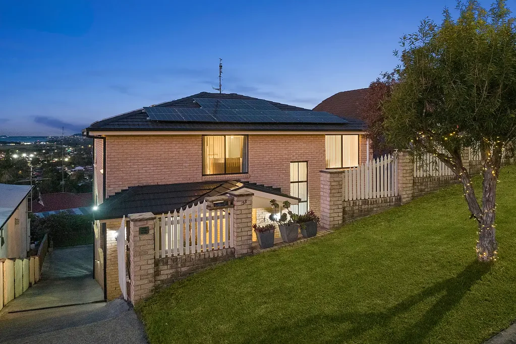 Albion Park 5غرفة نوم Spacious family luxury with stunning Illawarra views