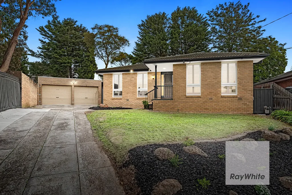 Bundoora 3 Bedroom Elevated Court Living with Space, Style & Superb Convenience