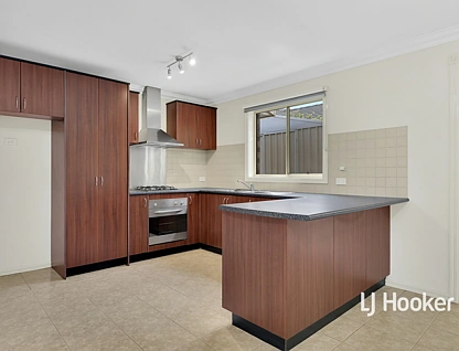 Unit 3/96 Queen Street, Wallan, VIC 3756, 3房, 1浴, 城市屋