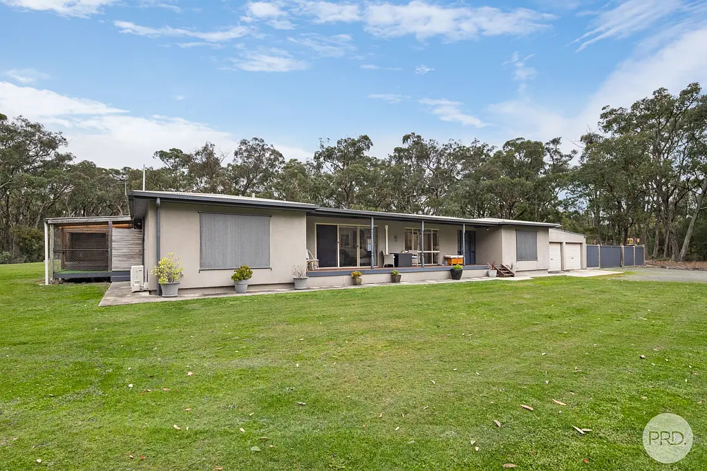 79 Andrew Drive, Haddon, VIC 3351