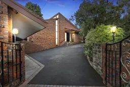 32 Mackintosh Road, Wheelers Hill